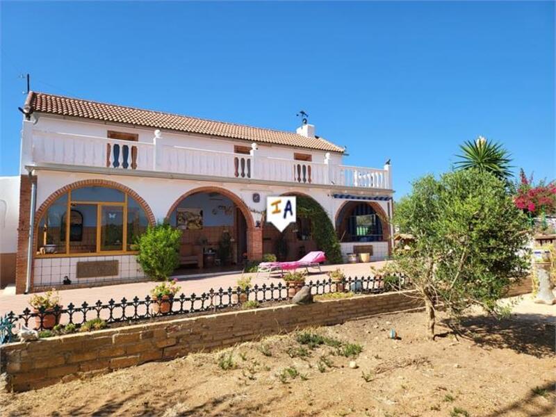 Villa for sale in Puente Genil, Córdoba