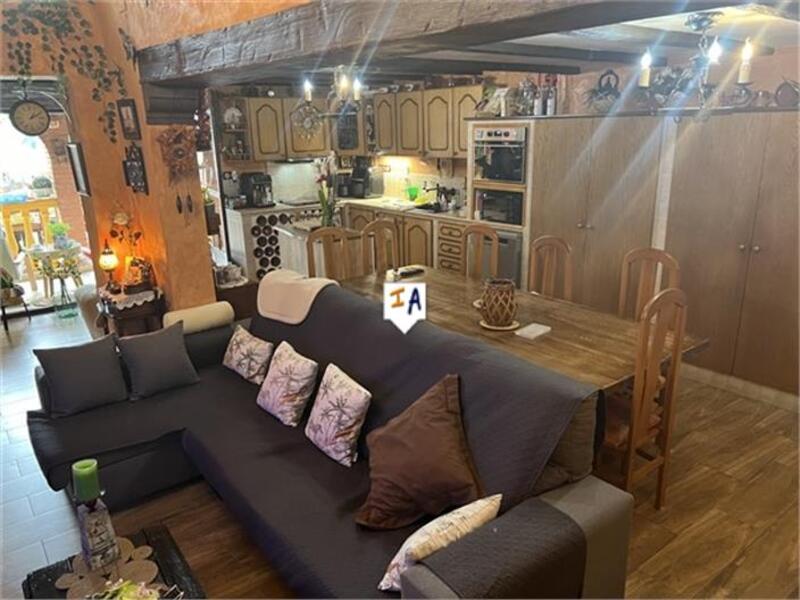 3 bedroom Townhouse for sale