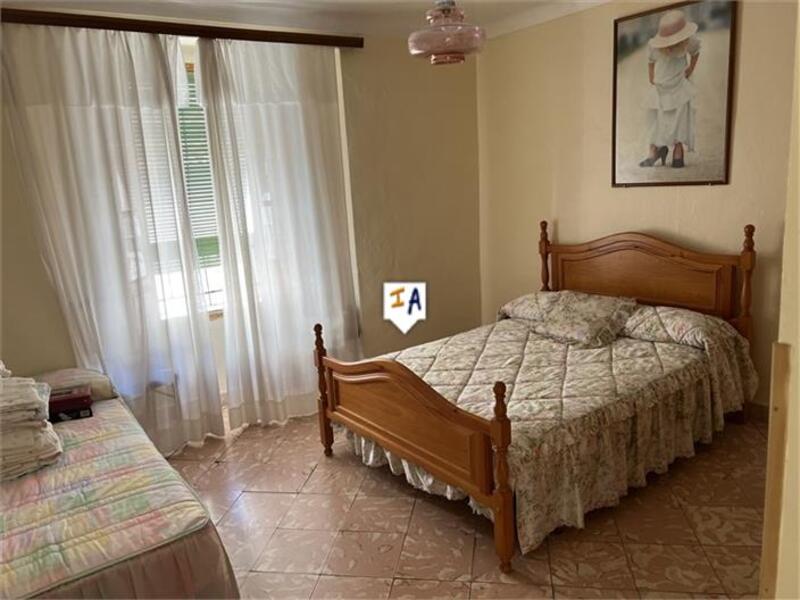 6 slaapkamer Gezinswoning Te koop