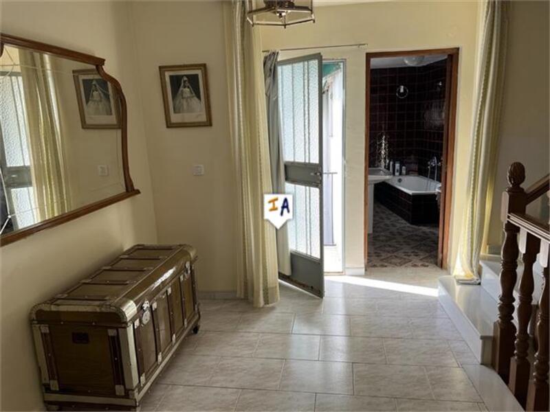 6 slaapkamer Gezinswoning Te koop