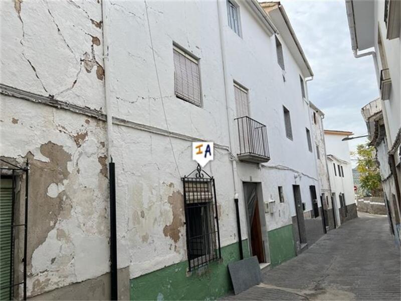 Townhouse for sale in Castillo de Locubin, Jaén