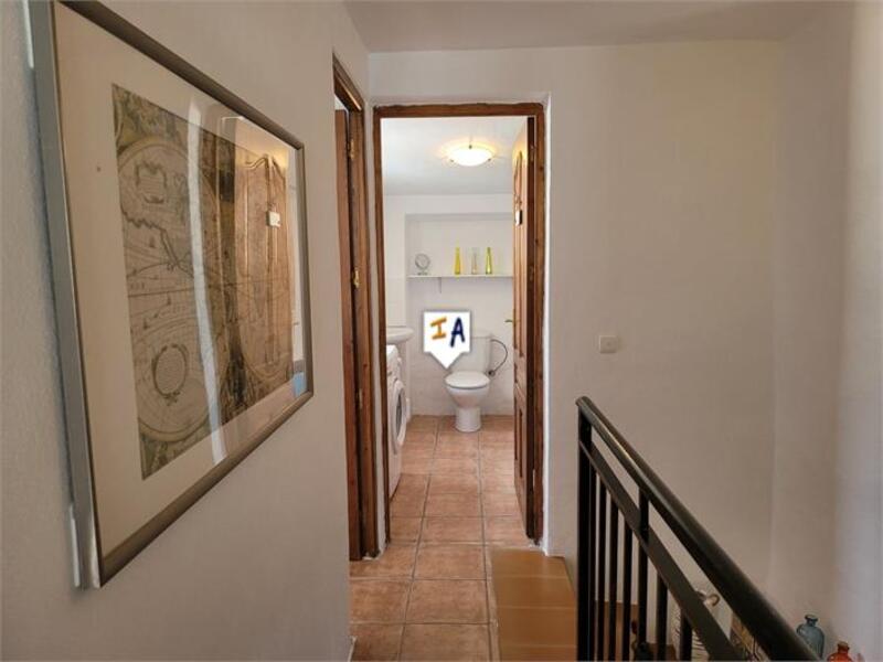 2 bedroom Townhouse for sale