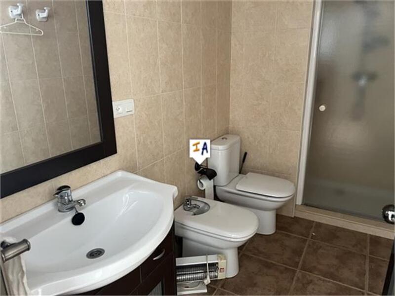 5 bedroom Townhouse for sale