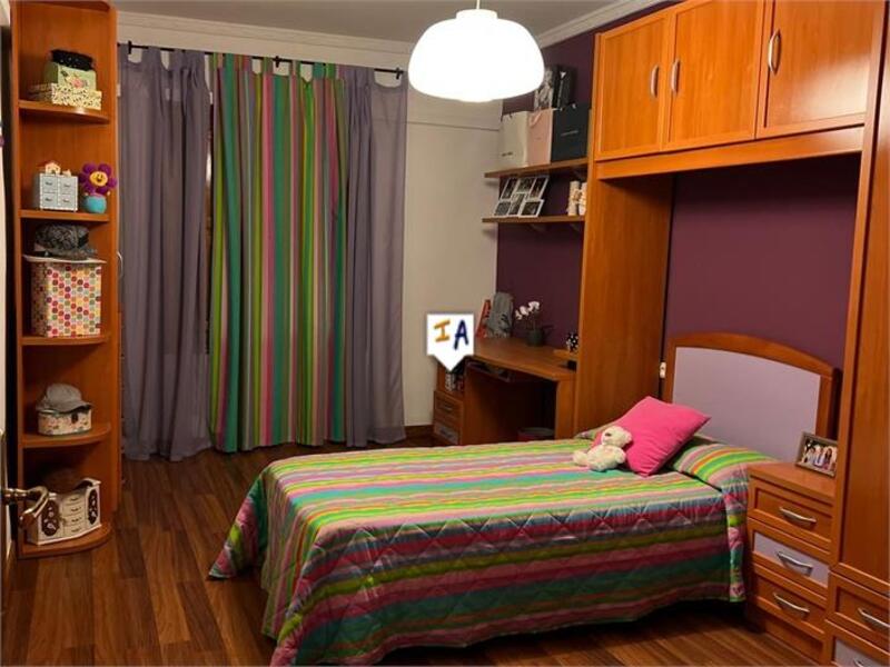 3 bedroom Townhouse for sale