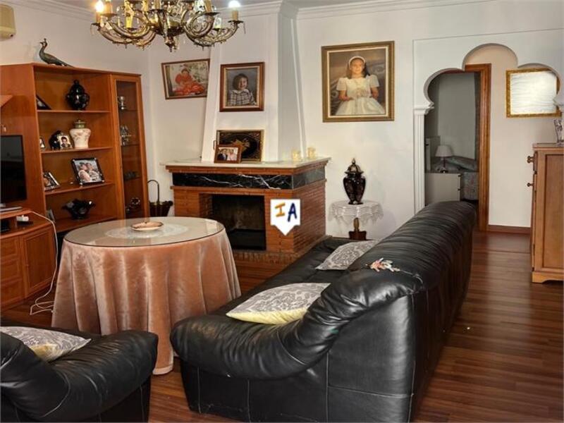 3 bedroom Townhouse for sale