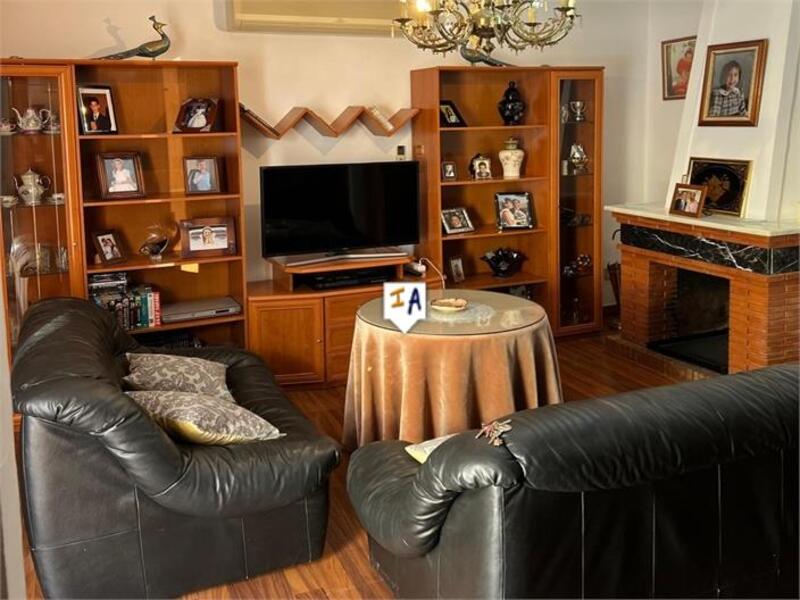3 bedroom Townhouse for sale