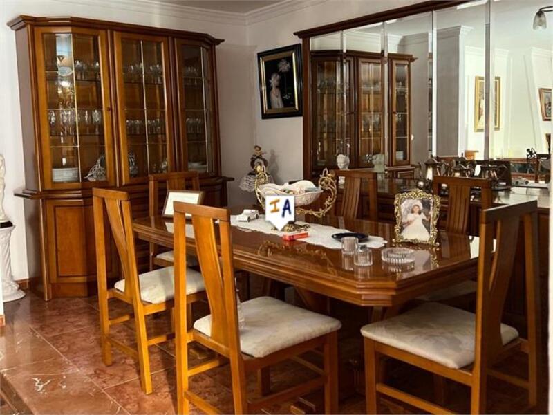 3 bedroom Townhouse for sale