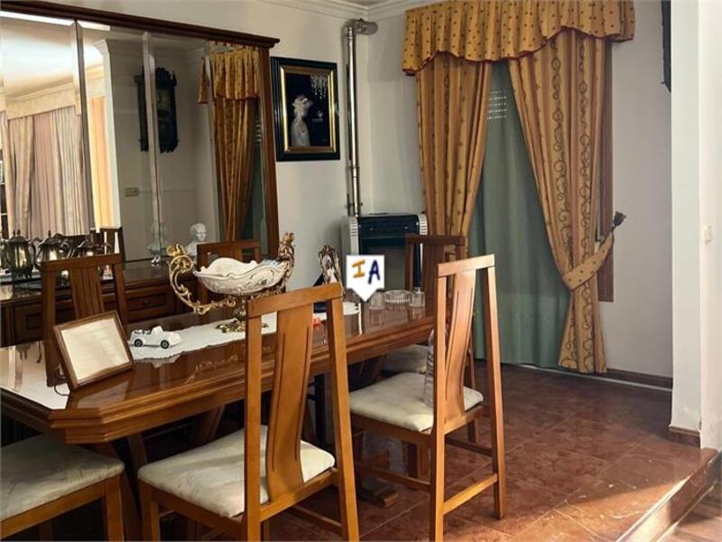 3 bedroom Townhouse for sale