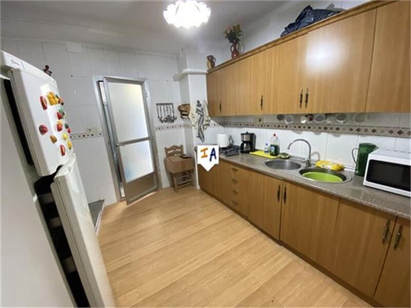 4 bedroom Townhouse for sale