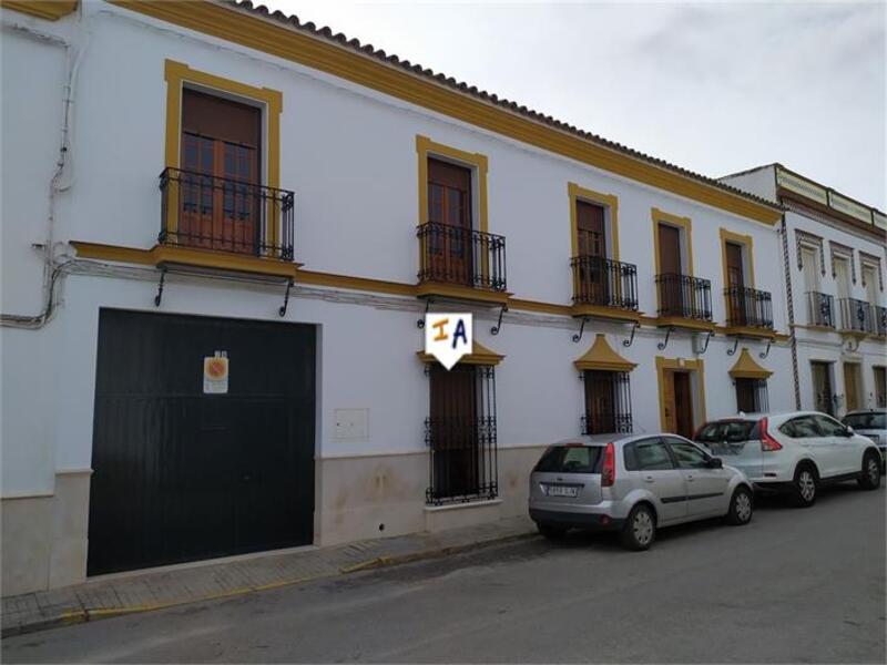 Townhouse for sale in El Rubio, Sevilla