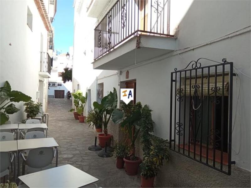 Townhouse for sale in Canillas de Aceituno, Málaga