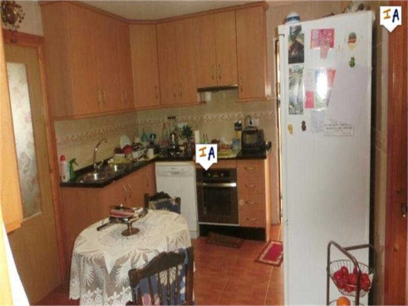 5 спальная комната городская тюрьма продается