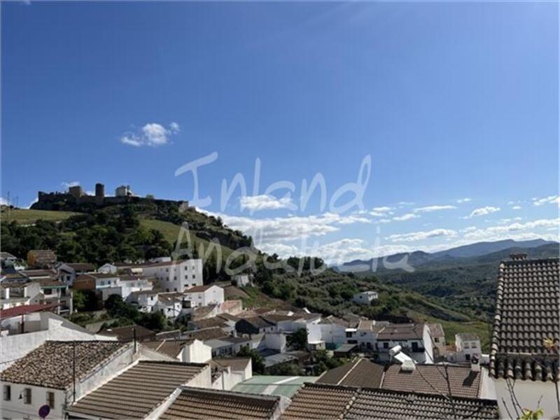 Townhouse for sale in Carcabuey, Córdoba