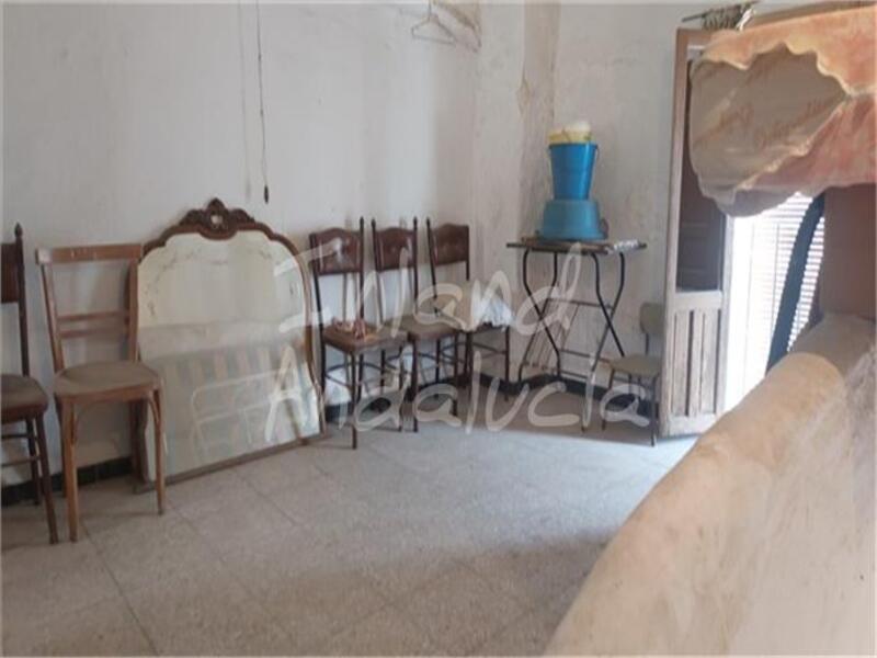 3 slaapkamer Gezinswoning Te koop
