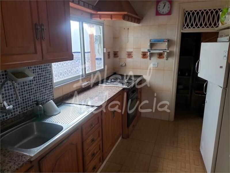 5 slaapkamer Gezinswoning Te koop