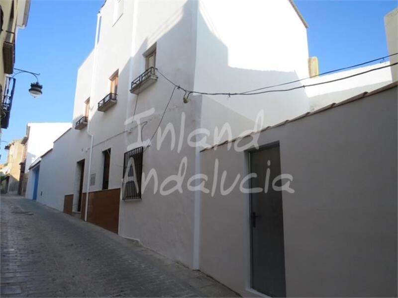 Adosado en venta en Alcaudete, Jaén