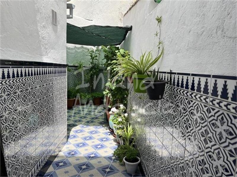 3 bedroom Townhouse for sale