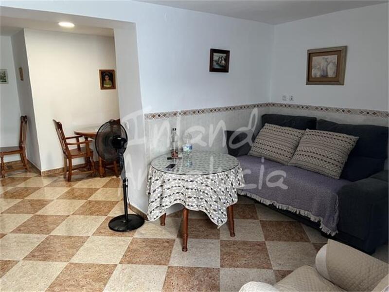 3 bedroom Townhouse for sale