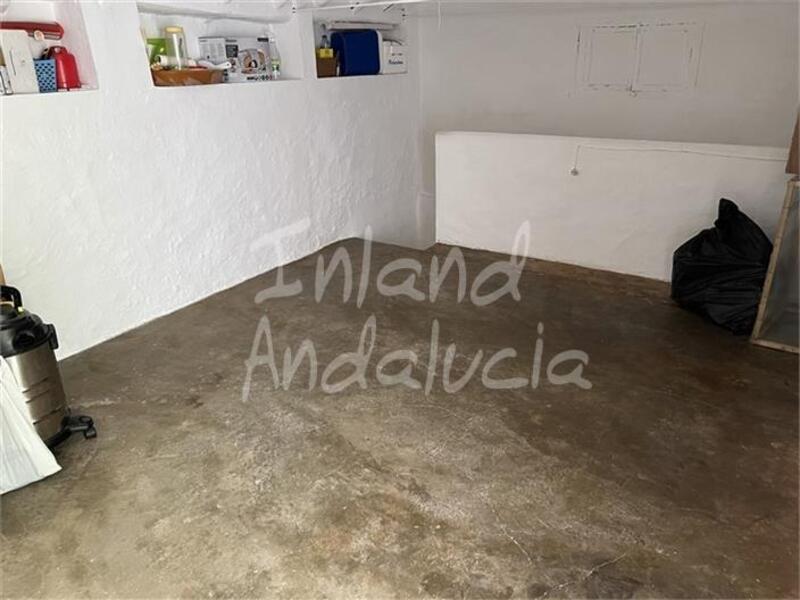 3 bedroom Townhouse for sale