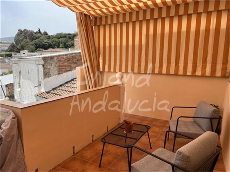 3 bedroom Townhouse for sale