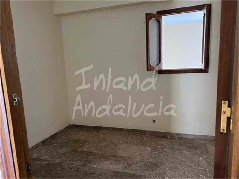 6 bedroom Apartment for sale