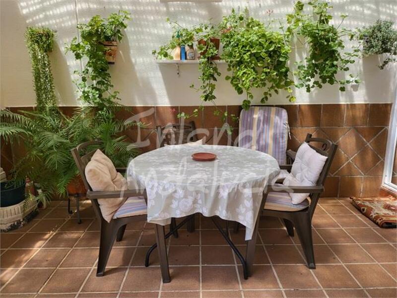 3 slaapkamer Gezinswoning Te koop
