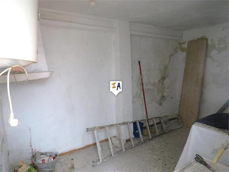2 спальная комната городская тюрьма продается