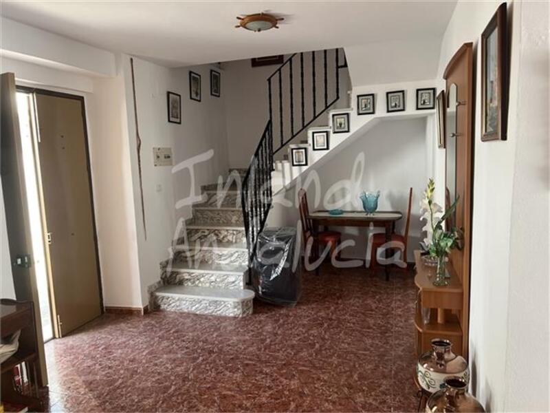 3 Schlafzimmer Stadthaus zu verkaufen