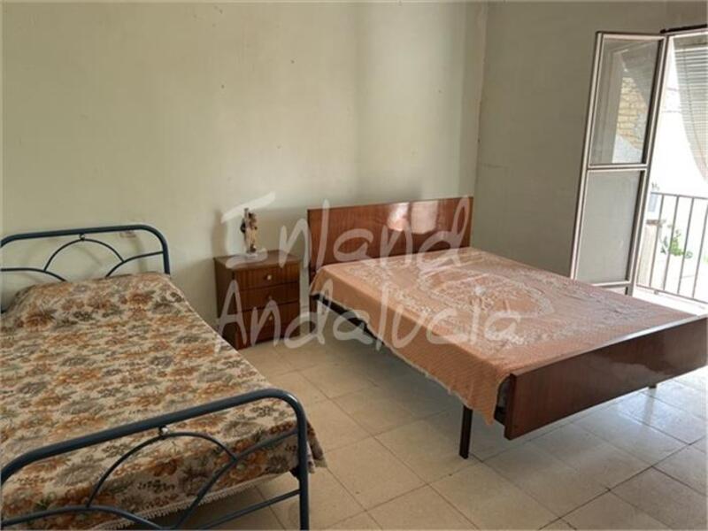 3 bedroom Townhouse for sale