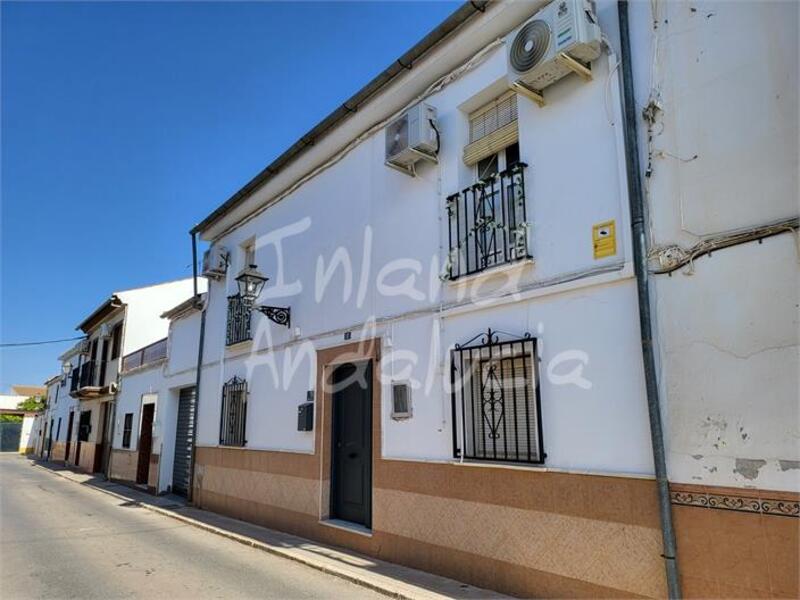 3 bedroom Townhouse for sale