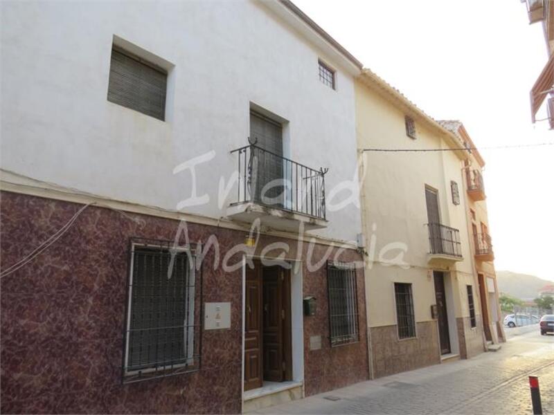 Townhouse for sale in Alcaudete, Jaén