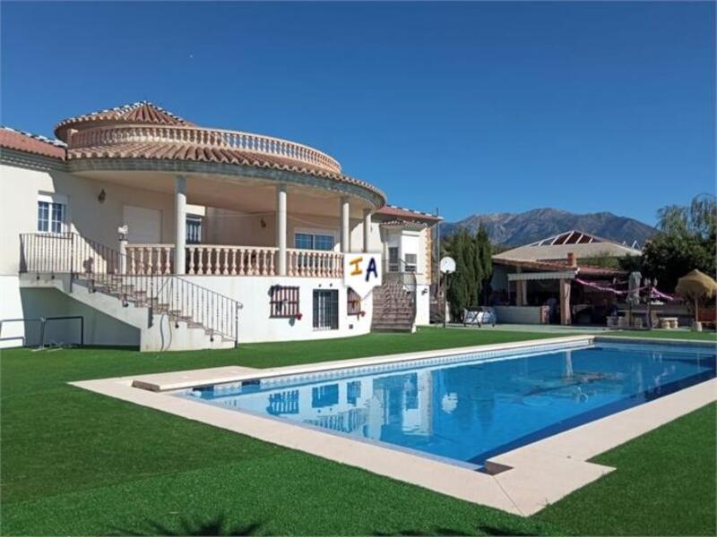 Villa for sale in Periana, Málaga