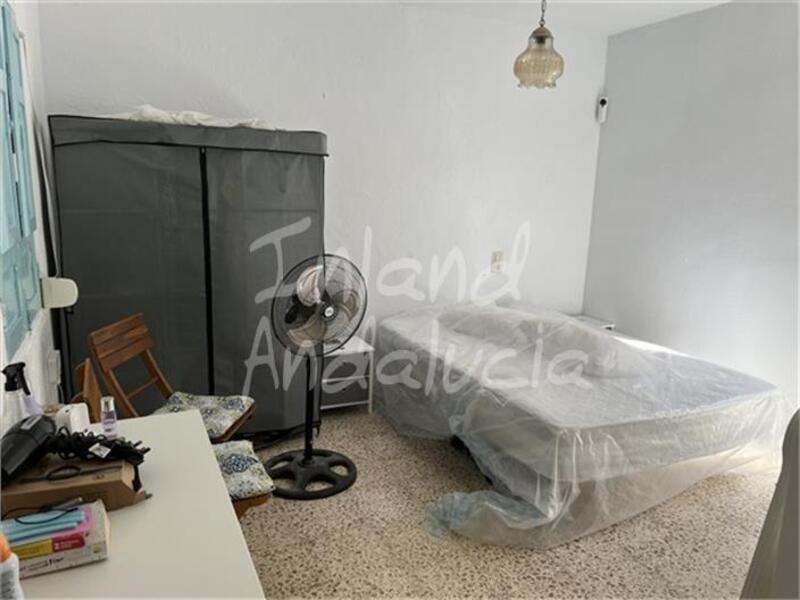 4 slaapkamer Gezinswoning Te koop