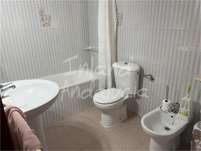 4 slaapkamer Gezinswoning Te koop