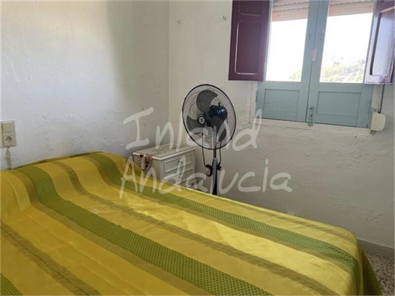 4 slaapkamer Gezinswoning Te koop