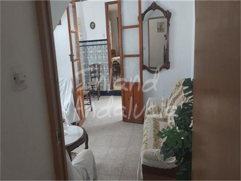 4 bedroom Townhouse for sale