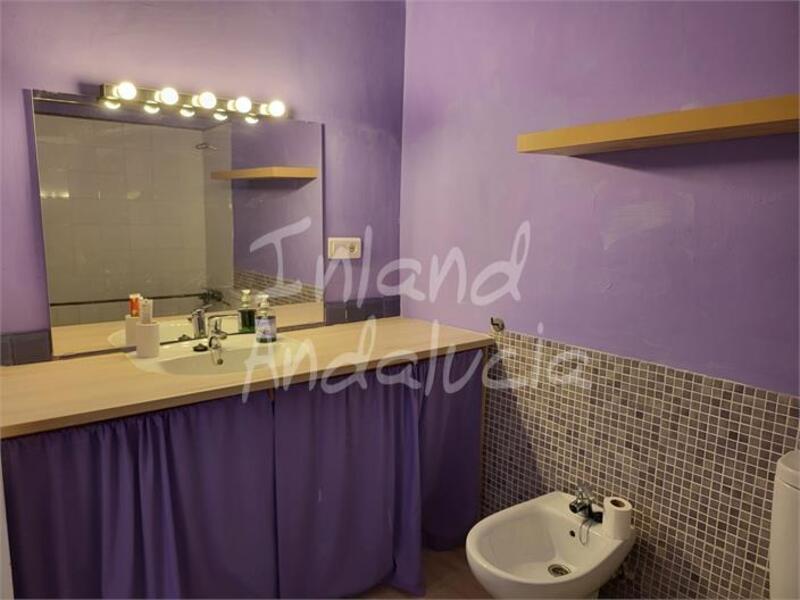 4 bedroom Townhouse for sale
