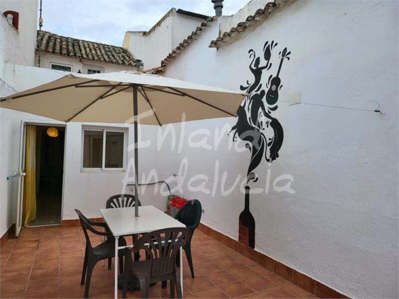 4 bedroom Townhouse for sale