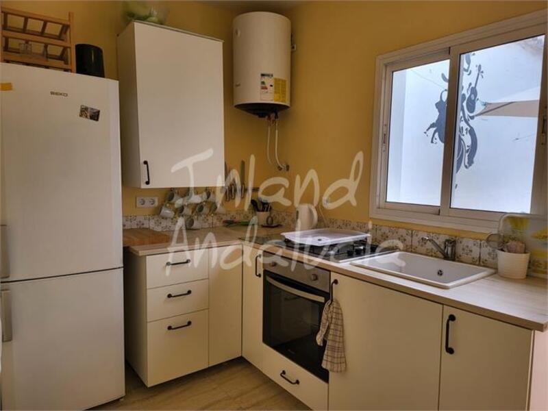4 bedroom Townhouse for sale