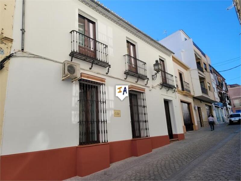 Townhouse for sale in Moron de la Frontera, Sevilla