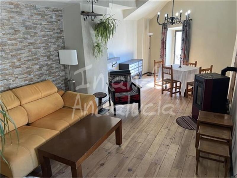 2 bedroom Townhouse for sale
