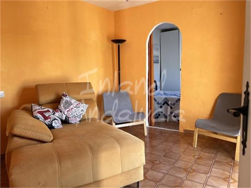 2 bedroom Townhouse for sale