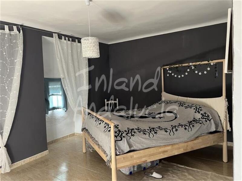 3 slaapkamer Gezinswoning Te koop