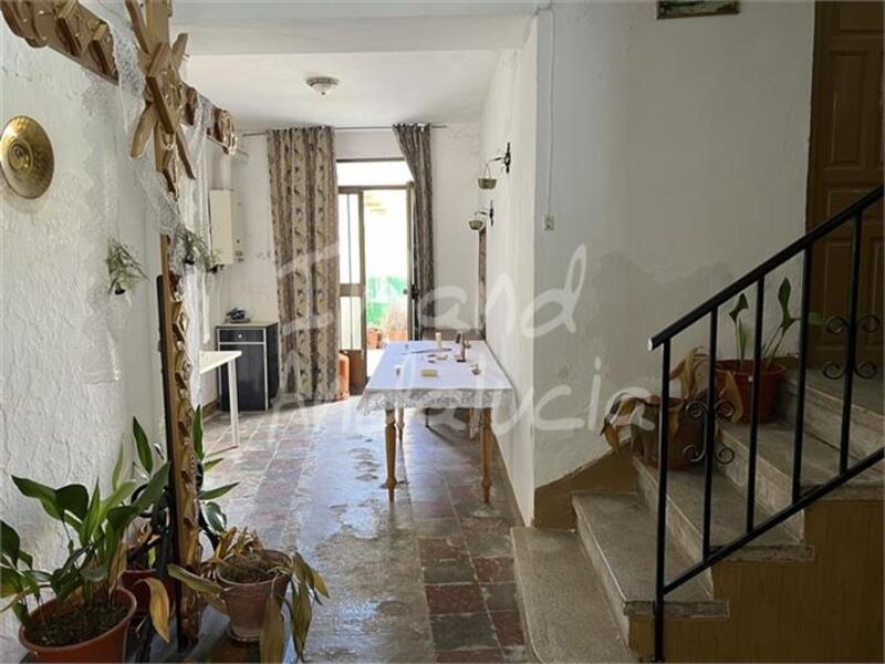 4 bedroom Townhouse for sale