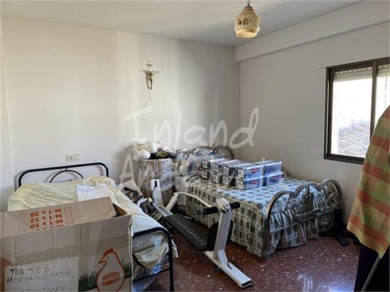 4 bedroom Townhouse for sale