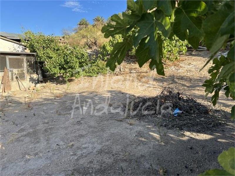 4 bedroom Townhouse for sale