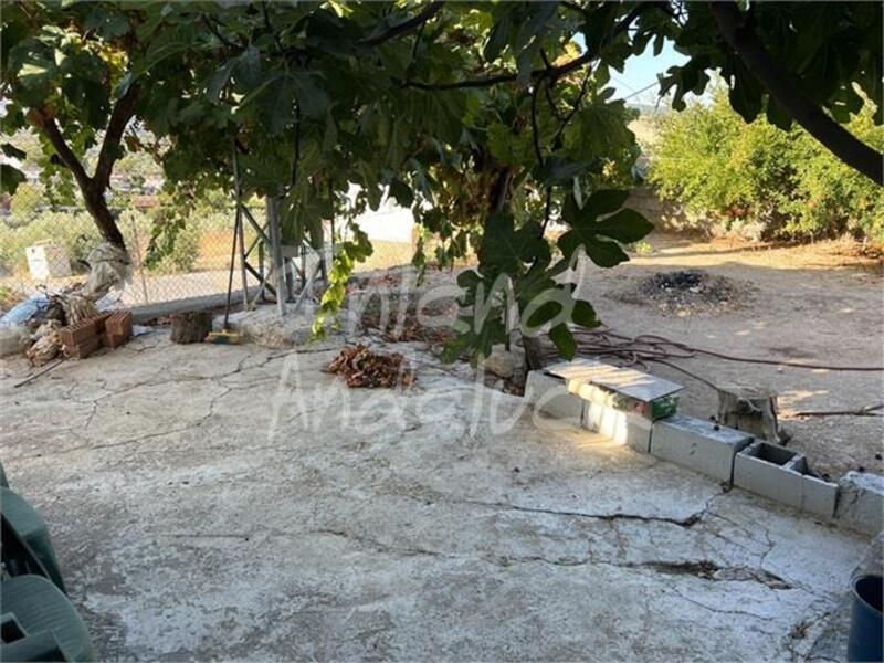 4 bedroom Townhouse for sale