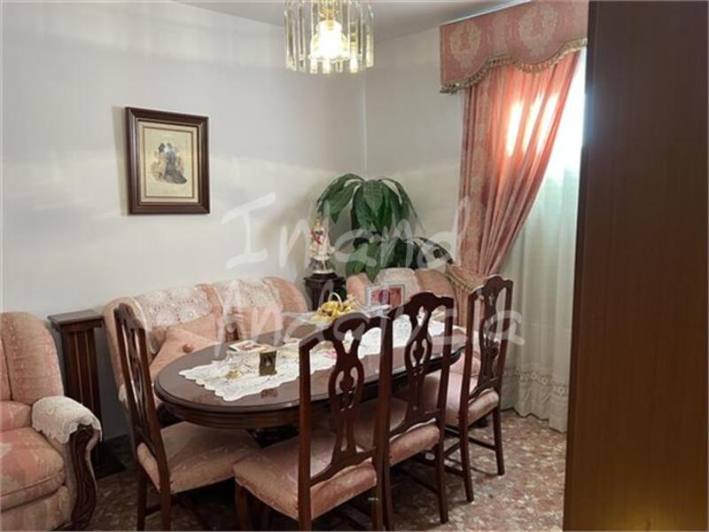 4 soverom Rekkehus til salgs 4 soverom Rekkehus til salgs