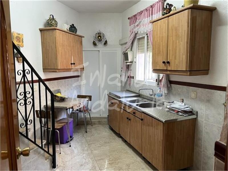 4 soverom Rekkehus til salgs 4 soverom Rekkehus til salgs