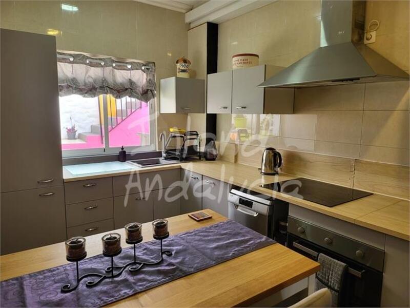 4 soverom Rekkehus til salgs 4 soverom Rekkehus til salgs